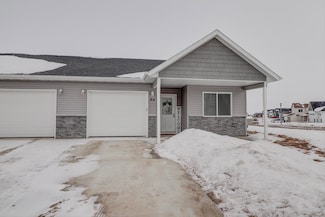 84 Mulberry Loop NE, Minot, ND 58703