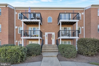 9481 Fairfax Blvd Unit 103, Fairfax, VA 22031