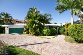 1890 Tarpon Rd, Naples, FL 34102
