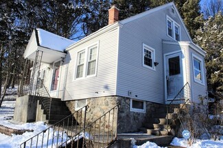 52 Upland St, Worcester, MA 01607