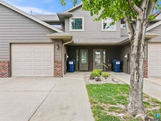 8612 W Lavern Wipf St Unit 7, Sioux Falls, SD 57106