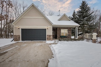 1121 Morningside Dr, Marshall, MI 49068