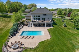1963 Boiling Springs Cir, Shakopee, MN 55379