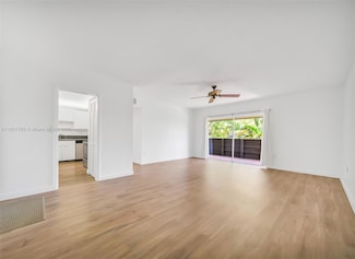 8335 SW 72nd Ave Unit 315D, Miami, FL 33143