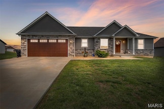 105 Shepherd Mountain Rd, Farmington, MO 63640