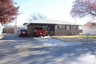 606 NW 8th St, Dimmitt, TX 79027