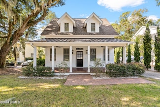 18 Bostick Cir, Beaufort, SC 29902