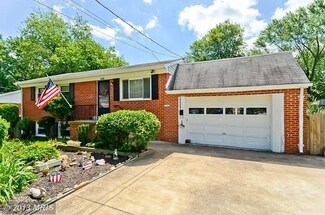 14213 Chesterfield Dr, Woodbridge, VA 22191