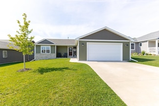 525 7th Ave NE, Plainview, MN 55964