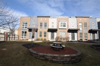 214 Watson Powell Jr Way Unit 413, Des Moines, IA 50309