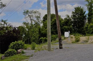 149 Swiss Dr, Oakdale, PA 15071