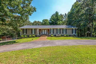 108 Freda Ln, Burns, TN 37029