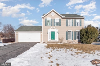 12 Monarch Ln, Mechanicsburg, PA 17050