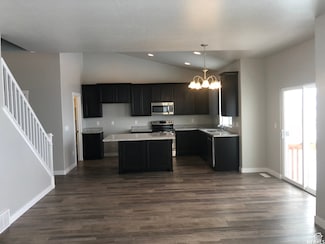 312 W Sapphire Dr, Tooele, UT 84074