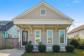 8236 S Claiborne Ave, New Orleans, LA 70118
