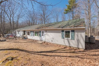 87 Depot Rd, Gray, ME 04039
