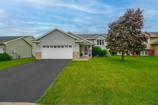 46 Nicholas Way, Hudson, WI 54016
