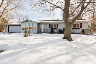 207 Lindy St, Ingleside, IL 60041