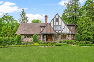 27 Greenhaven Rd, Rye, NY 10580