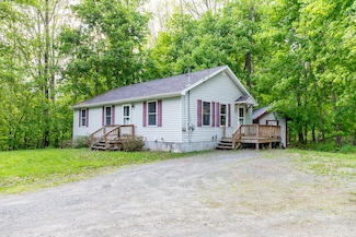 14 Carter Ln, Brewer, ME 04412