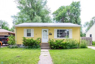 1451 12th St N, Fargo, ND 58102