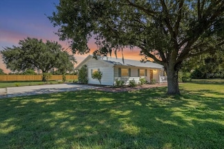 4305 57th St E, Palmetto, FL 34221