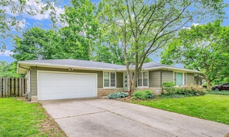 1204 Mayfair Rd, Champaign, IL 61821
