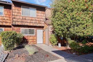 1614 Parkway Dr, Rohnert Park, CA 94928