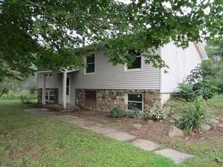 2360 Essex St, Orono, ME 04473
