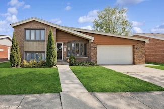 5175 W 88th Place, Oak Lawn, IL 60453