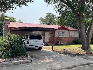 301 S Hazelwood St, Spearman, TX 79081