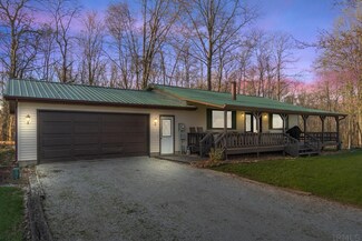 4640 E 640 S, Wolcottville, IN 46795