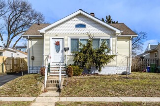 80 Harding Ave, Parlin, NJ 08859