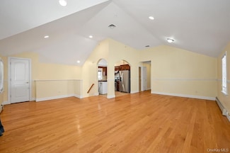 5830 254th St Unit FL2, Little Neck, NY 11362