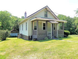 348 Carbon Center Rd, Butler, PA 16002
