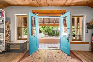 3 Waldo St, Los Cerrillos, NM 87010
