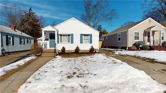 83 Fordson Ave, Cranston, RI 02910