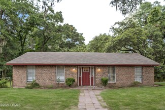 11 Oakwood Dr, Beaufort, SC 29907
