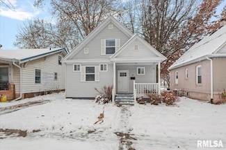 908 N Walnut St, Springfield, IL 62702