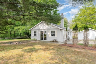 420 S Lake Dr, Cadillac, MI 49601