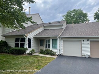 367 Sunshine Ct, Englishtown, NJ 07726