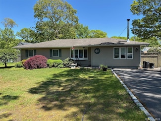 53 Corbin Ave, Shirley, NY 11967