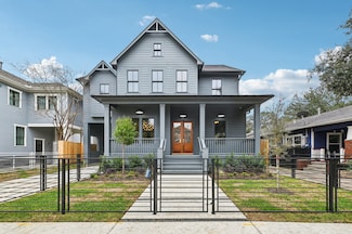 712 Byrne St, Houston, TX 77009
