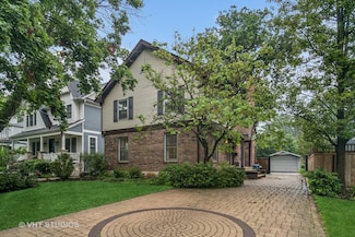 827 Forest Ave, River Forest, IL 60305