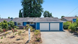 21 Karen Dr, Watsonville, CA 95076