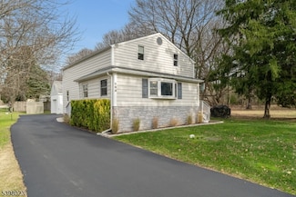 285 County Road 579, Bloomsbury, NJ 08804