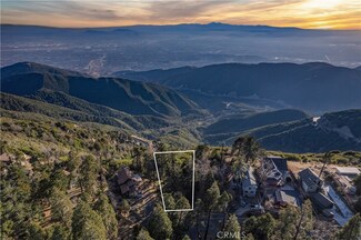 24219 Great View Dr, Crestline, CA 92325