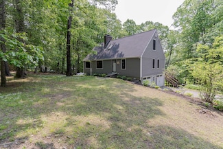 12 Garrison Ln, Madbury, NH 03823