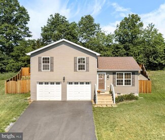 250 Freight Car Cir, Bunker Hill, WV 25413