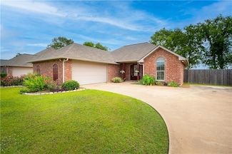 208 Grand Lakes Blvd, Alexandria, LA 71303
